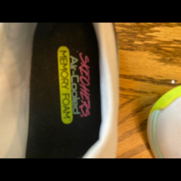 Sketchers ladies air cooled memory foam - Picture 5 of 5